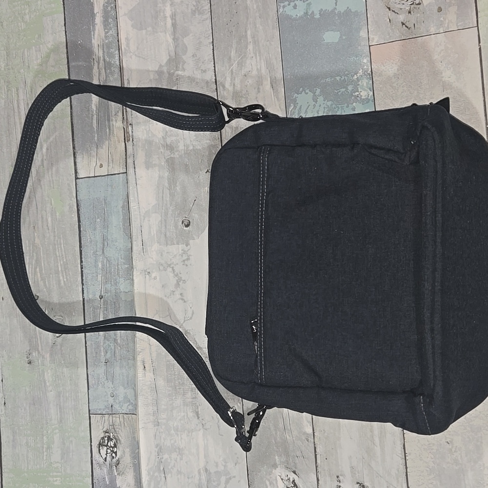 Lug Quilted Crossbody Bag - Picture 9 of 10